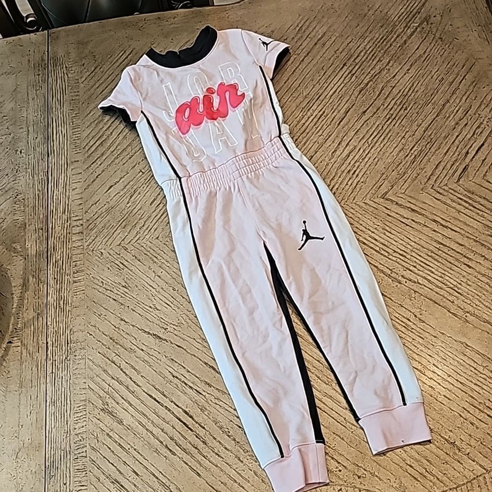 Jordan air jumpsuit size 3-4 years New no tag never worn